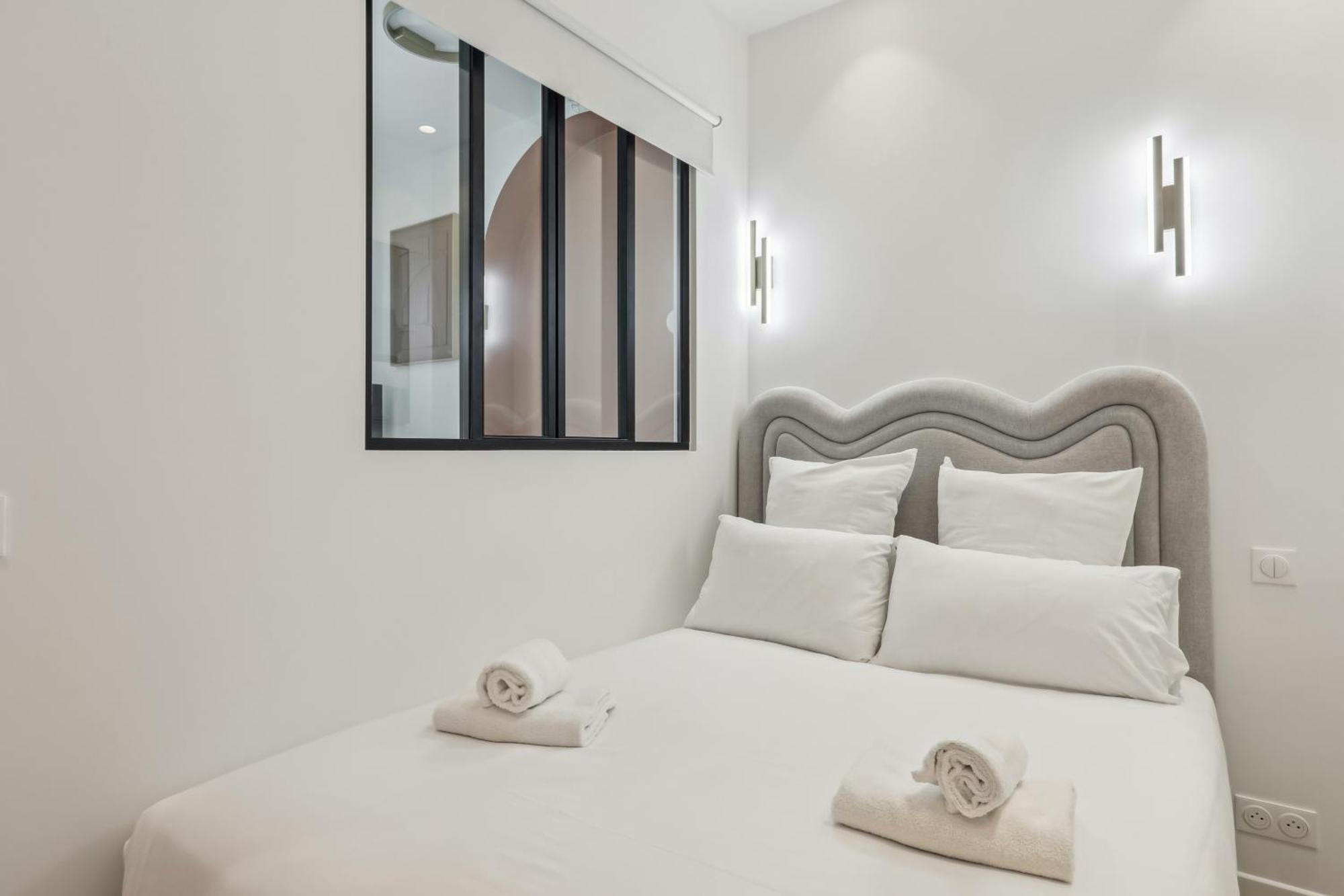 Guersant Pereire Apartment